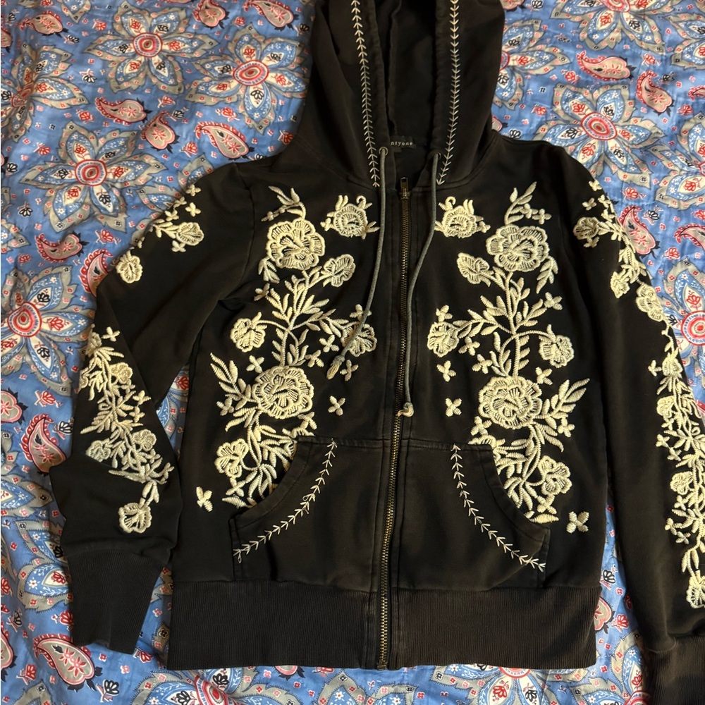 Embroidered Floral design Twenty One Black Zipper Hoodie Jacket Sz Small